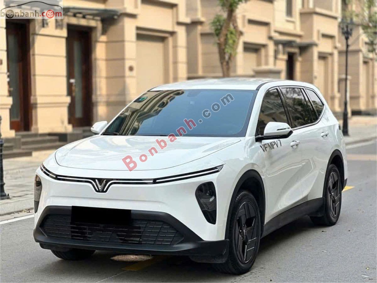 2026 VinFast VF MPV 7 AT