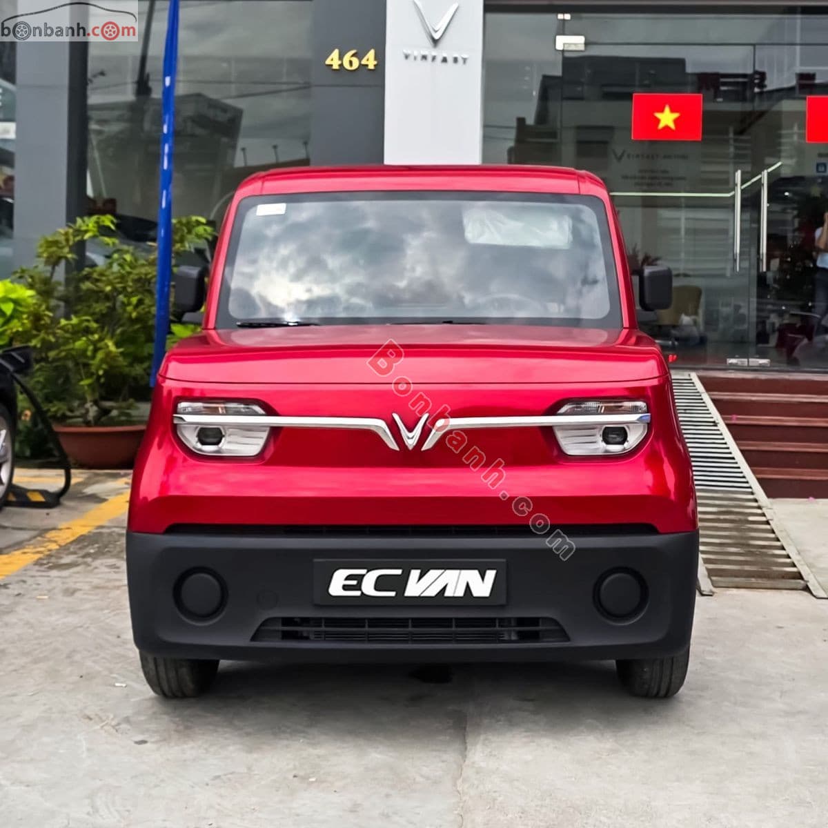 2025 VinFast EC Van AT