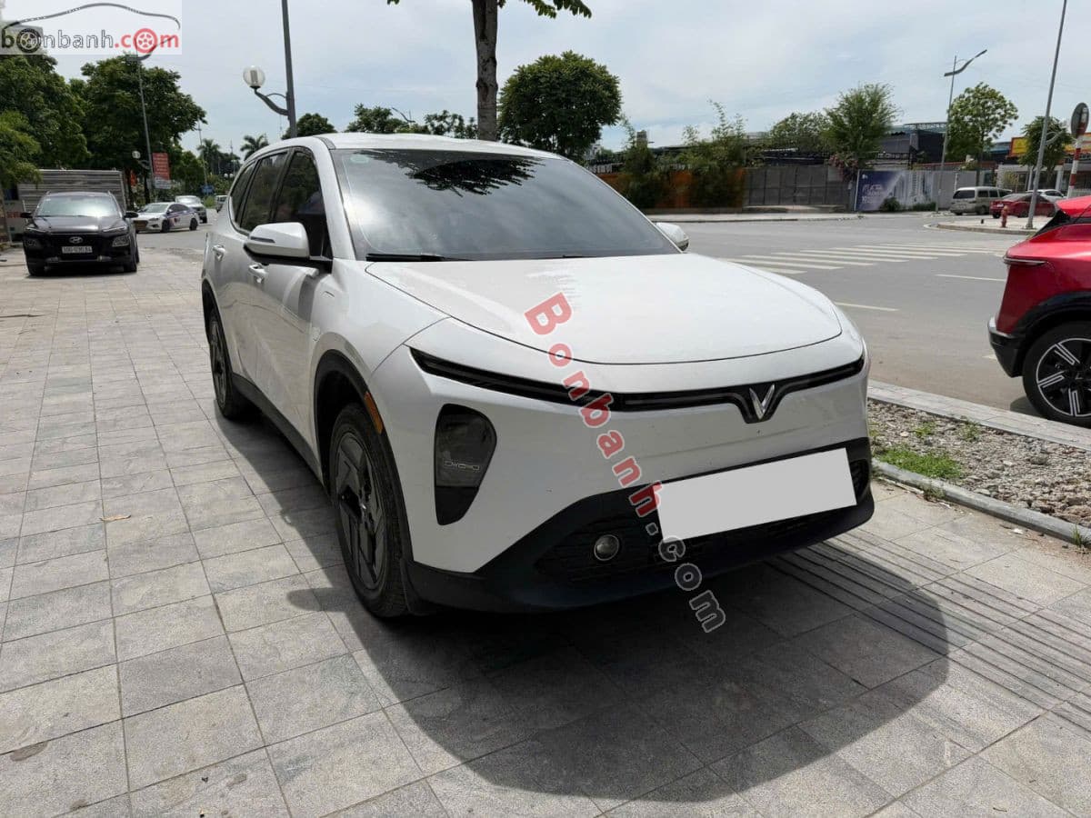 2026 VinFast VF MPV 7 AT