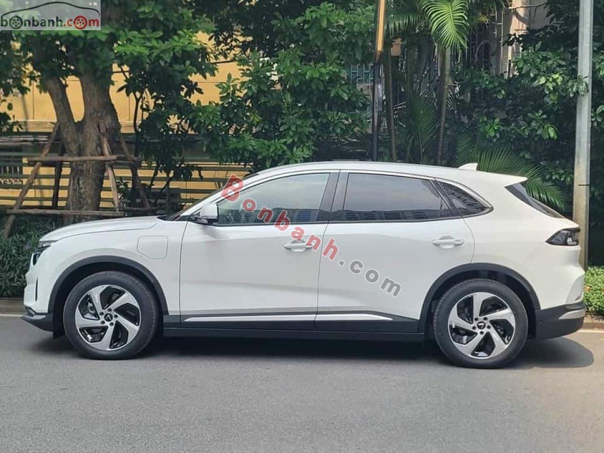 2026 VinFast VF8 Eco