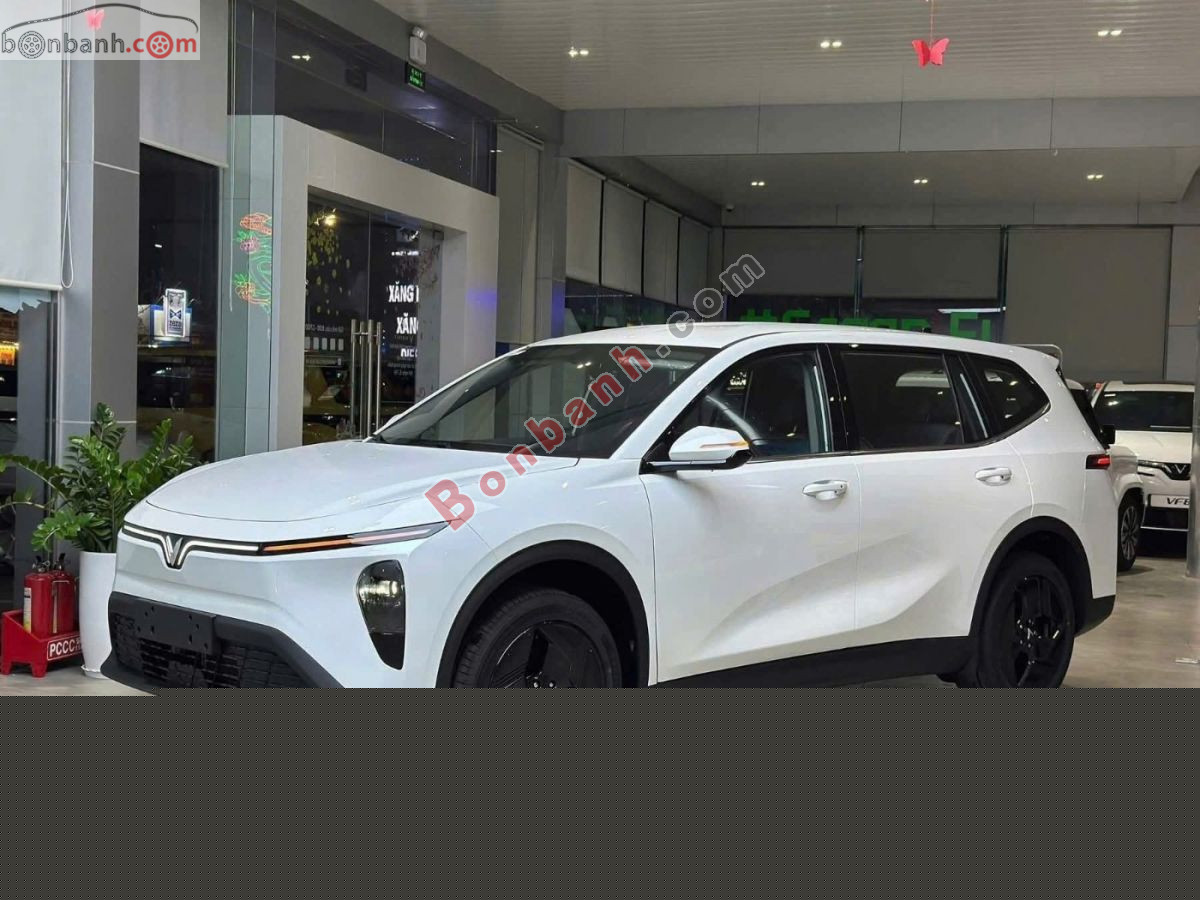2026 VinFast VF MPV 7 AT