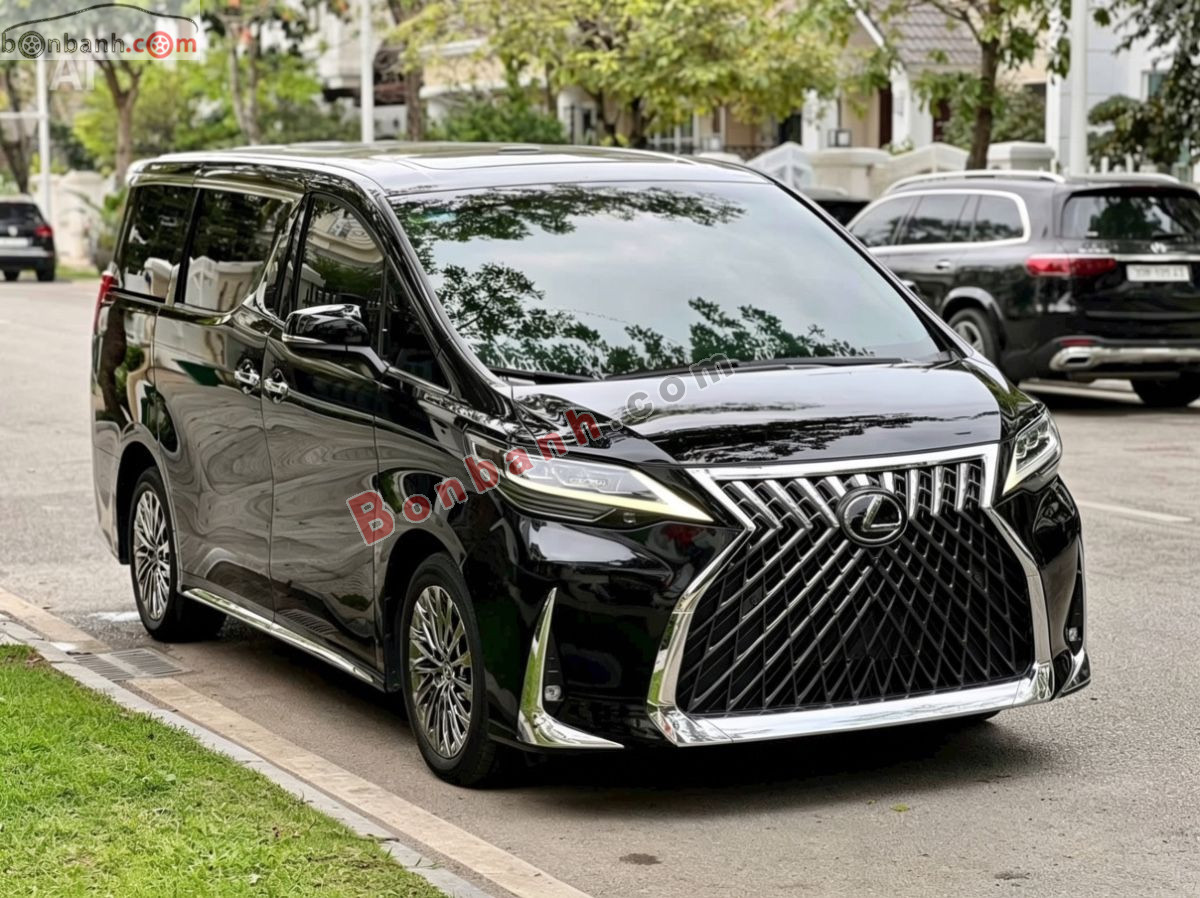 2022 Lexus LM 350