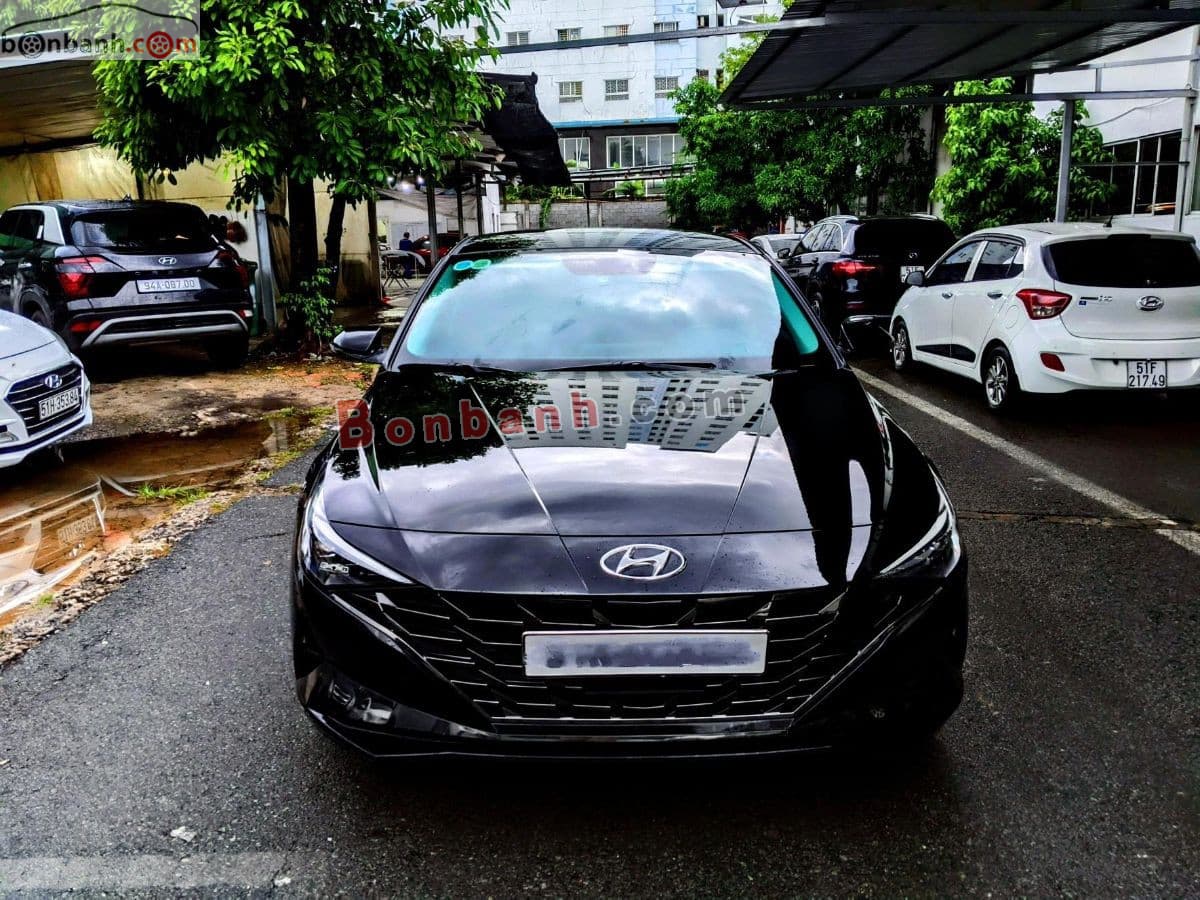 2022 Hyundai Elantra 2.0 AT Cao cấp