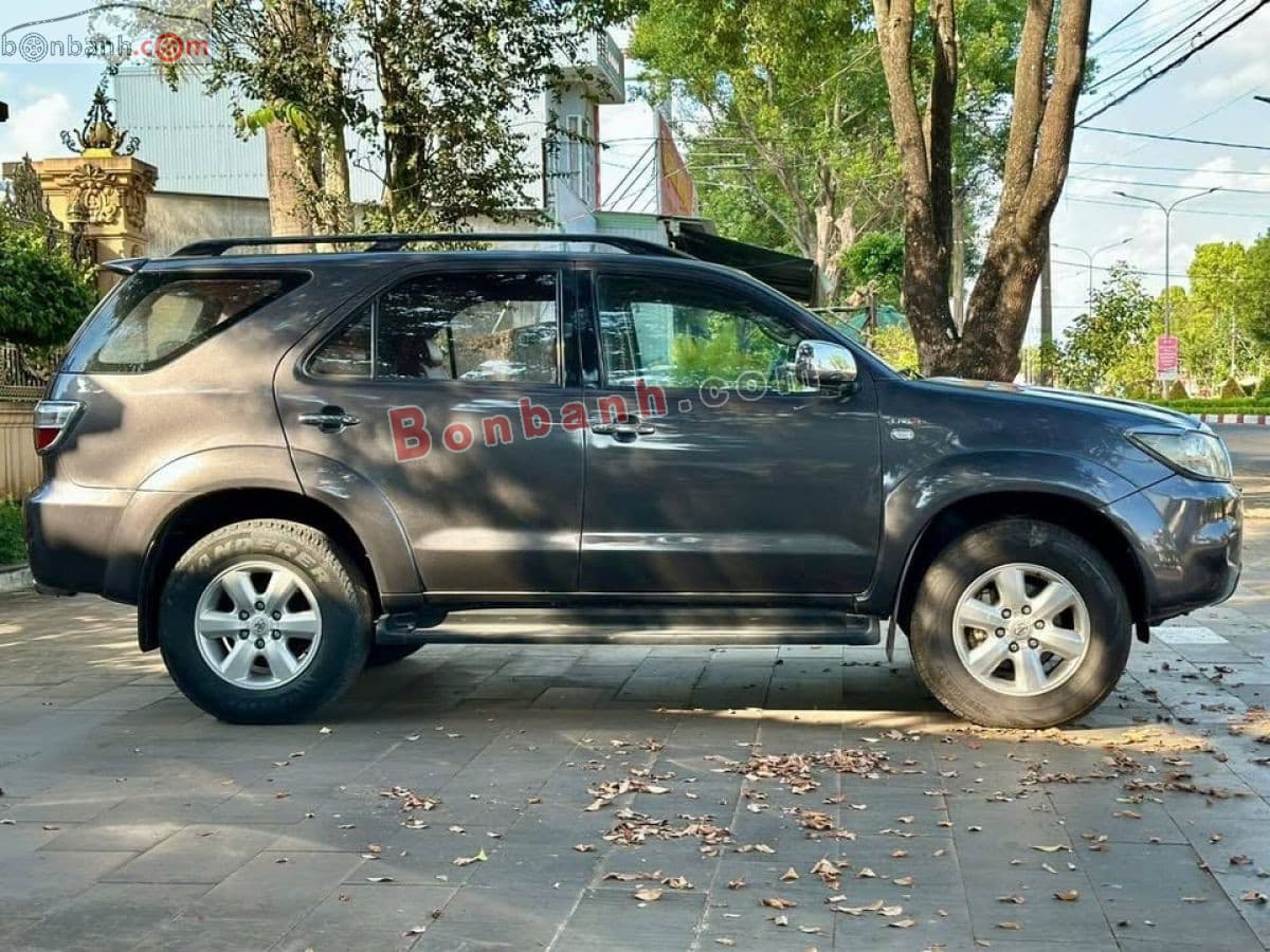 2011 Toyota Fortuner 2.5G