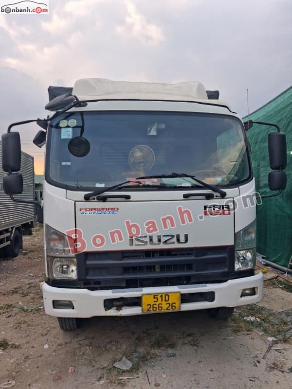 2018 Isuzu FRR