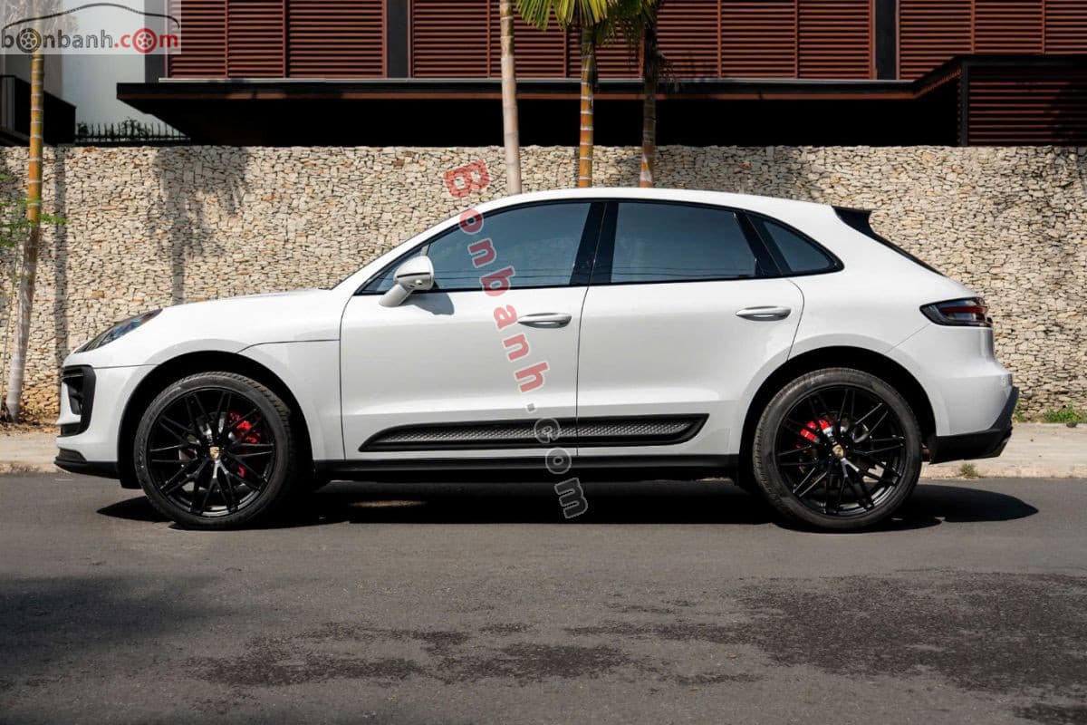2022 Porsche Macan S