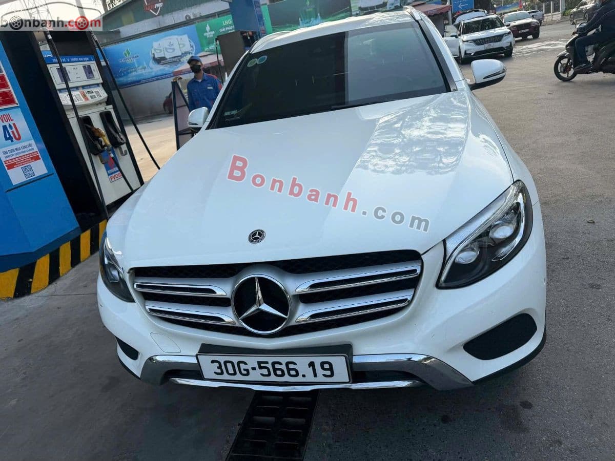 2019 Mercedes-Benz GLC 250 4Matic - Image 1
