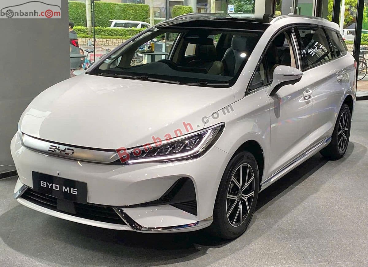 2026 BYD M6 Standard