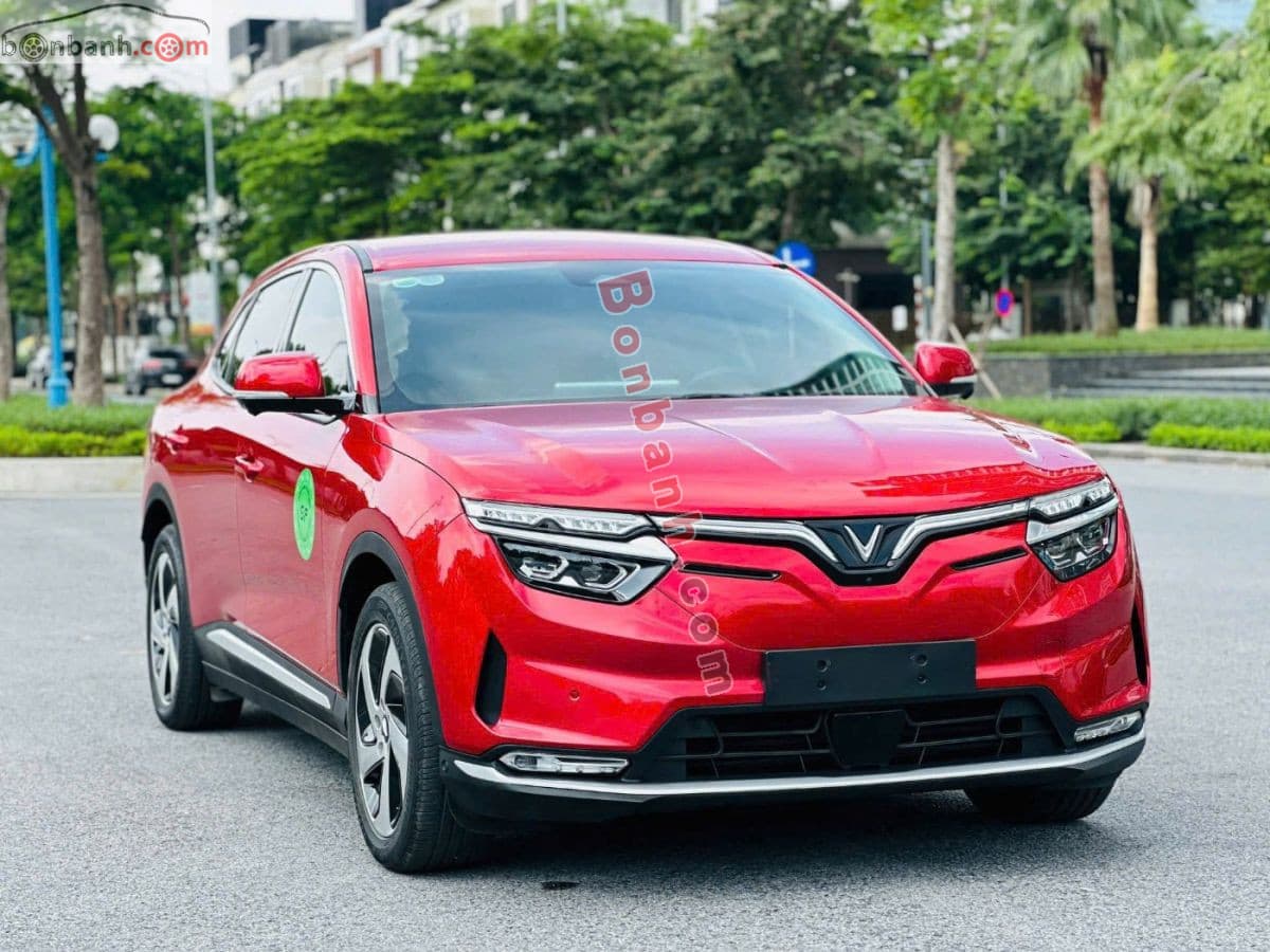 2023 VinFast VF8 Eco AWD