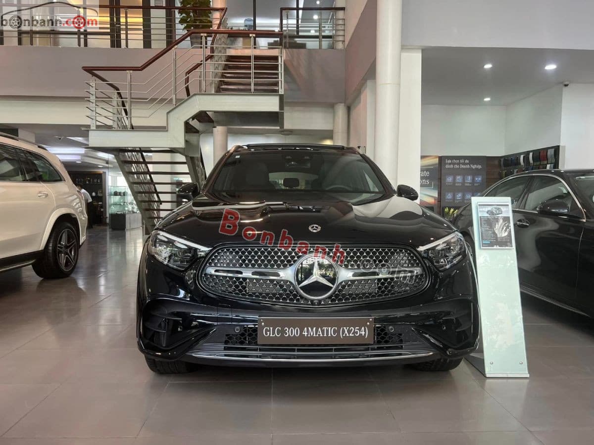 2026 Mercedes-Benz GLC 300 4Matic