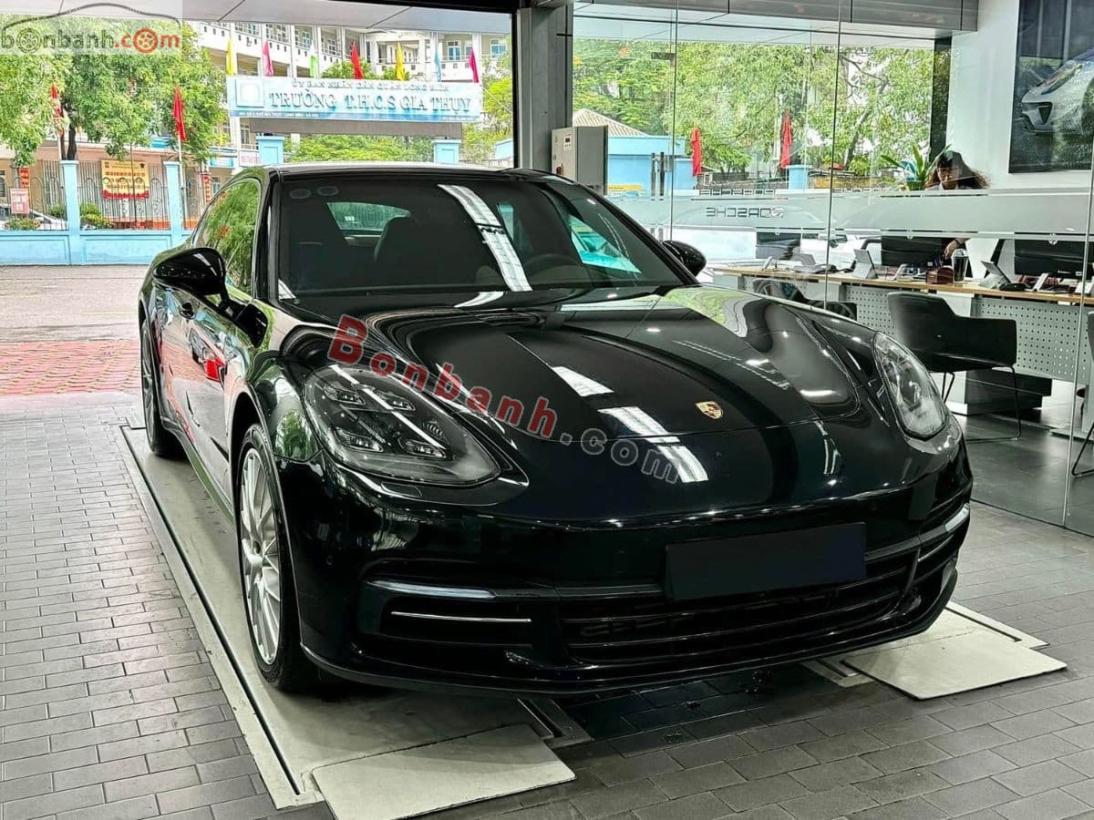 2018 Porsche Panamera 4 Executive