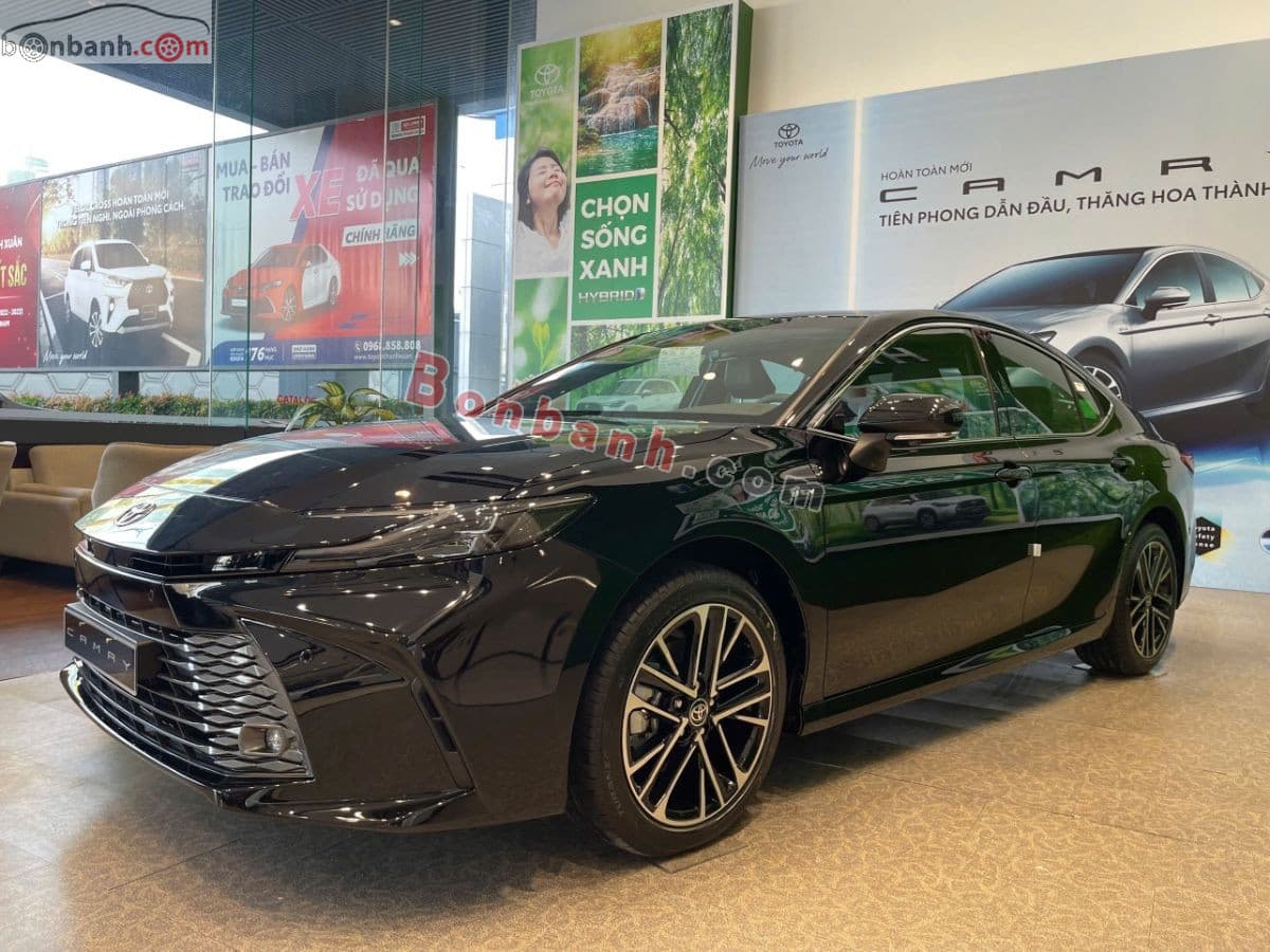 2025 Toyota Camry 2.5 HEV Top