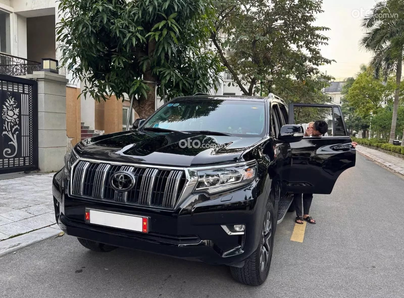 2023 Toyota Land Cruiser Prado VX