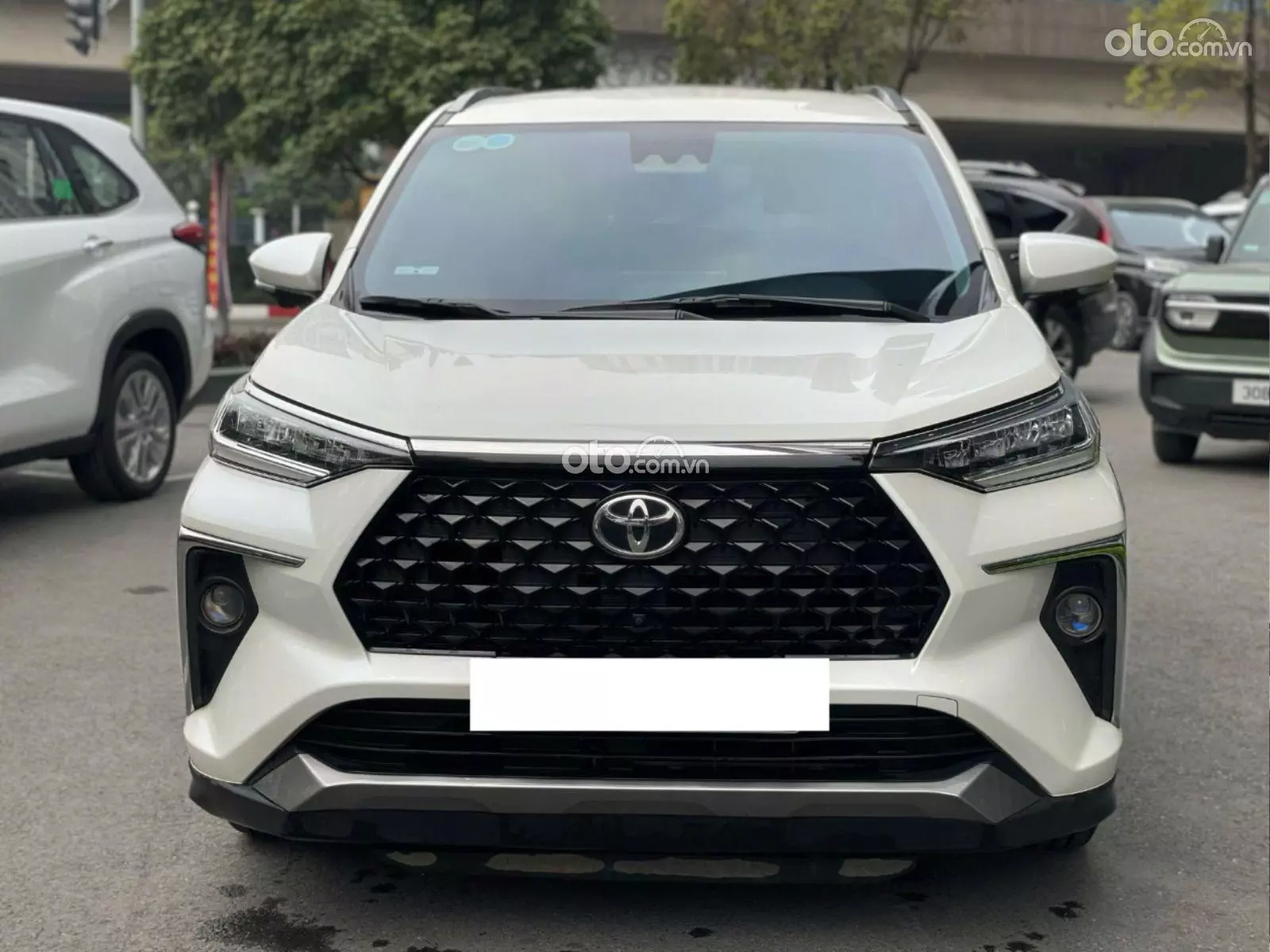 2025 Toyota Veloz Cross CVT Top