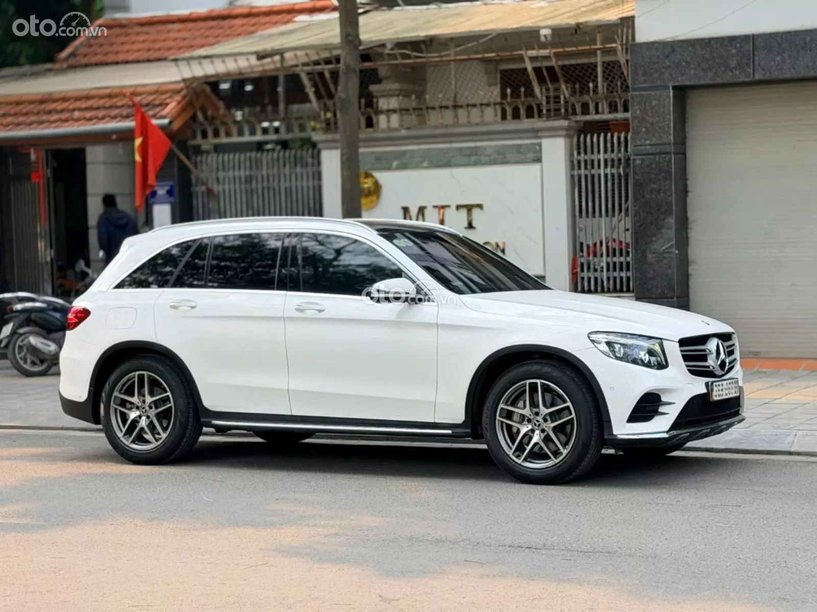 2016 Mercedes-Benz GLC 300 4Matic - ảnh nhỏ 2