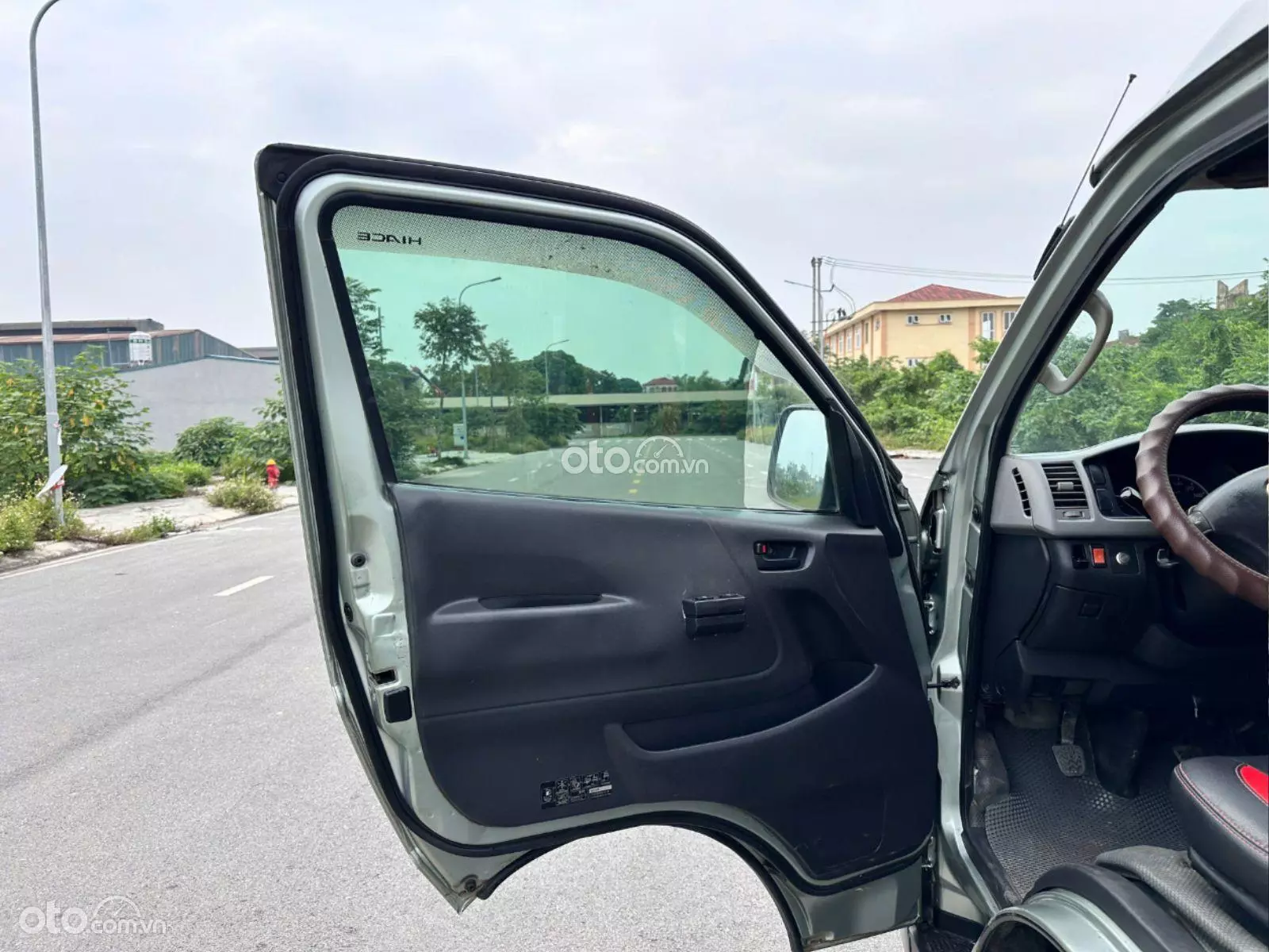 2010 Toyota Hiace - ảnh nhỏ 9