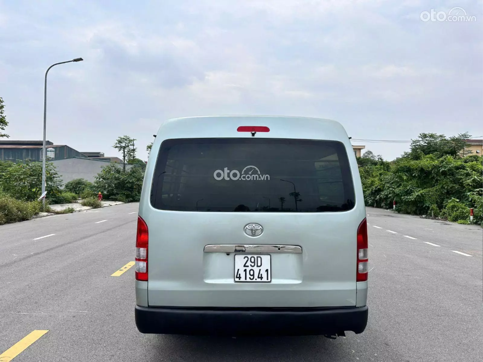 2010 Toyota Hiace - ảnh nhỏ 7