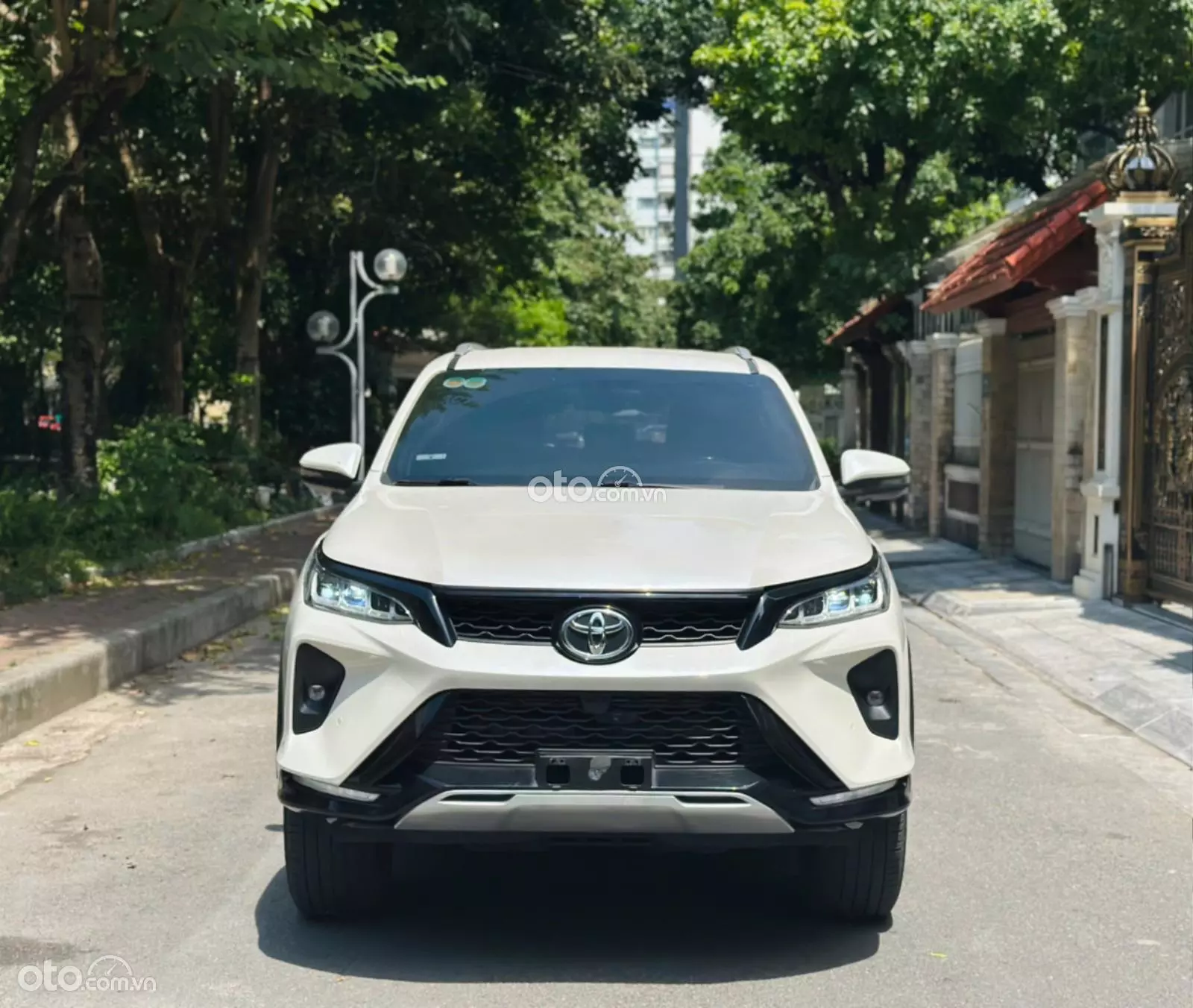 2021 Toyota Fortuner 2.4 AT 4x2 Legender