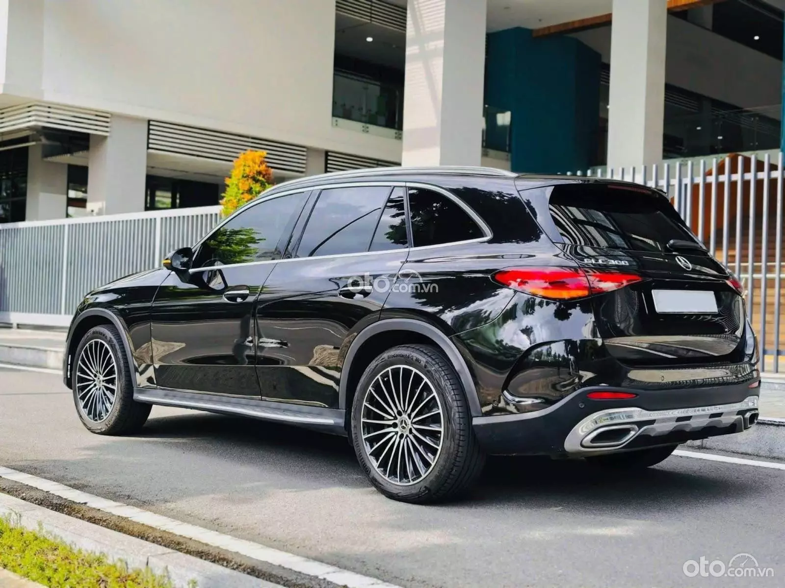 2023 Mercedes-Benz GLC 300 4Matic - ảnh nhỏ 4