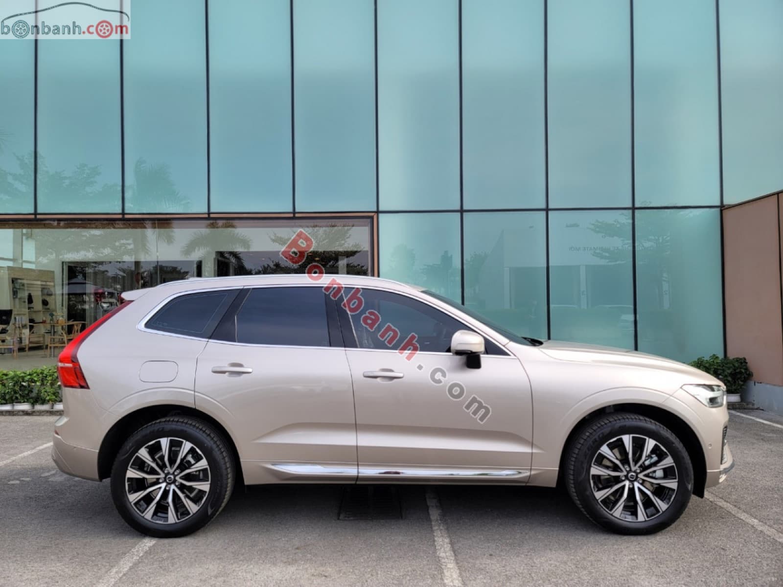 2025 Volvo XC60 Ultra B6 AWD - ảnh nhỏ 3