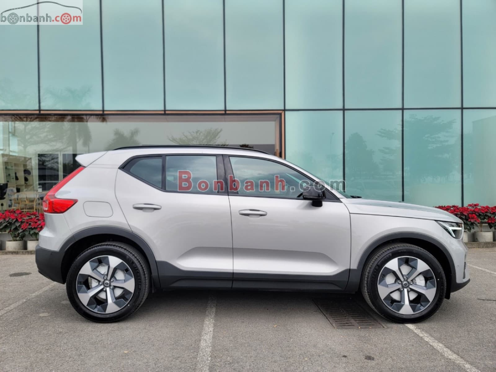2025 Volvo XC40 Ultra B5 AWD - ảnh nhỏ 3