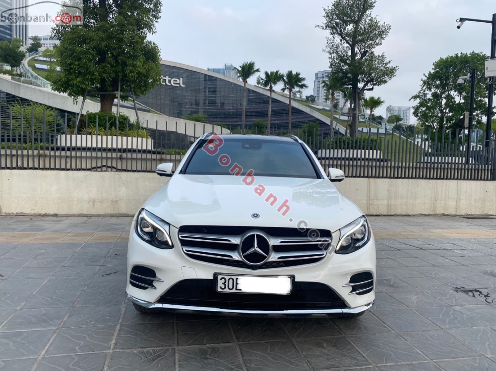 2017 Mercedes-Benz GLC 300 4Matic - ảnh nhỏ 2