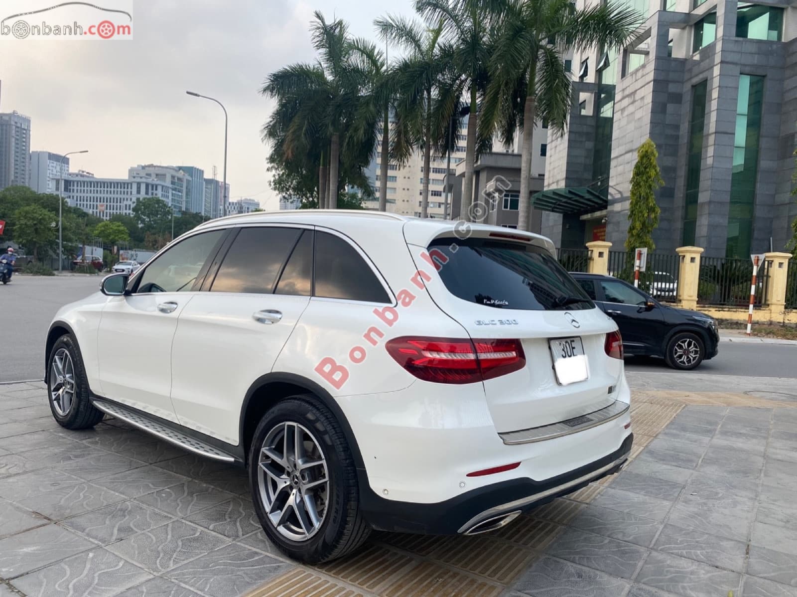 2017 Mercedes-Benz GLC 300 4Matic - ảnh nhỏ 4