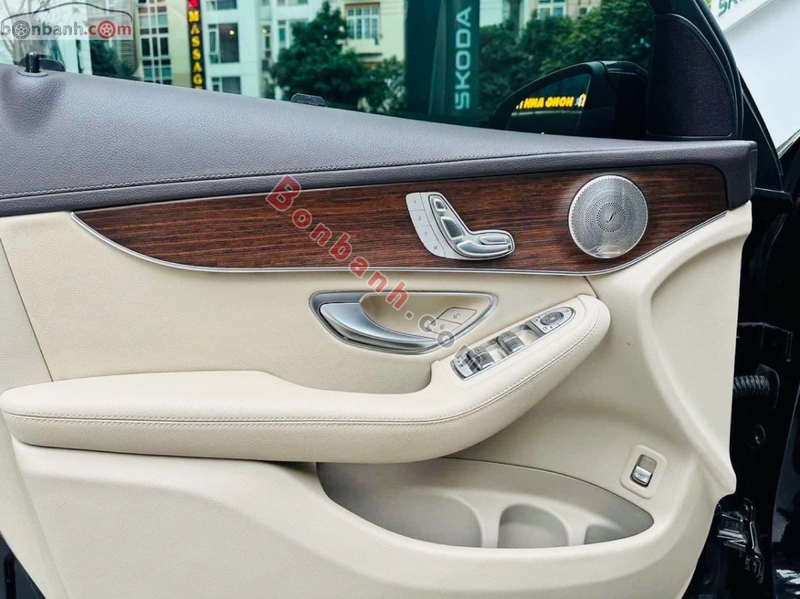 2022 Mercedes-Benz GLC 200 4Matic - ảnh nhỏ 10