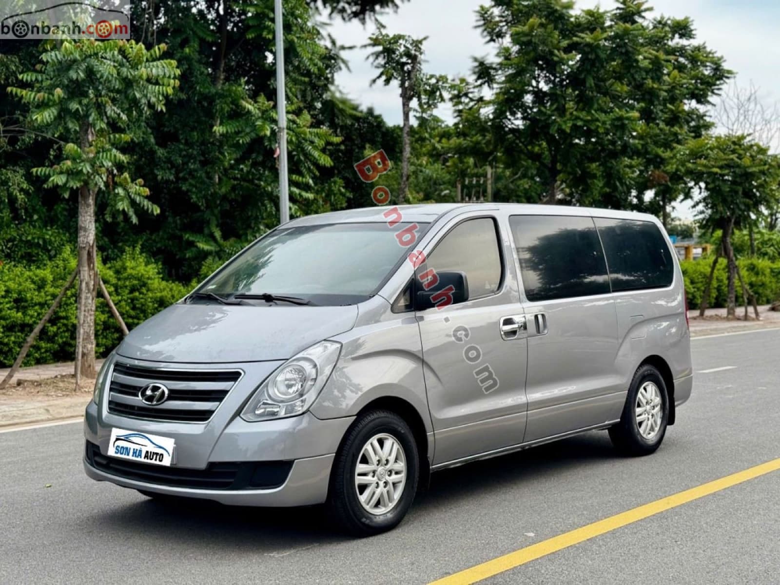 2017 Hyundai Grand Starex 2.5 MT - ảnh nhỏ 2