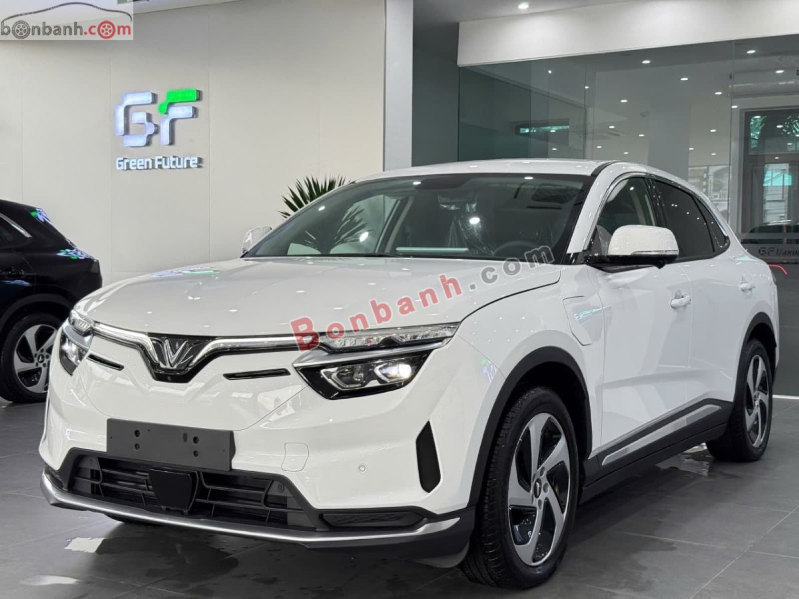 2024 VinFast VF8 S