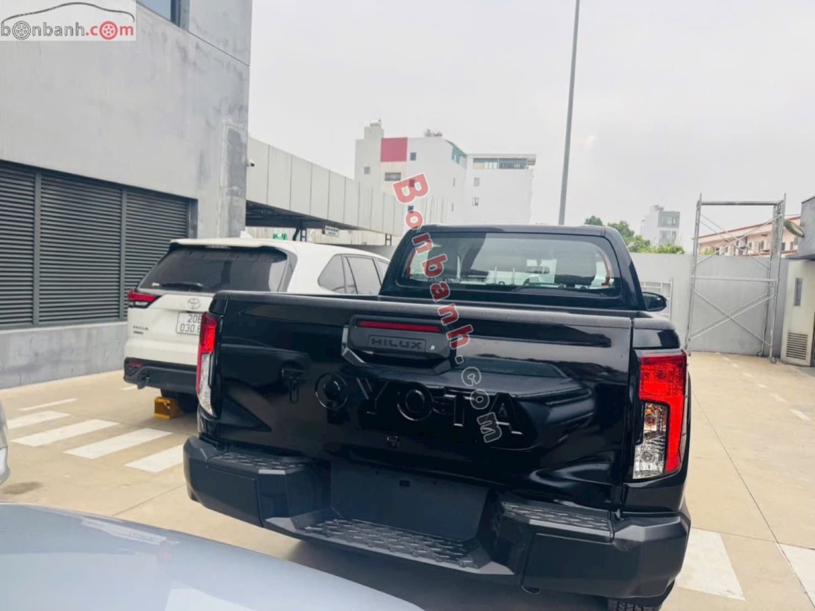 2026 Toyota Hilux Standard 2.8L 4x2 MT - ảnh nhỏ 3