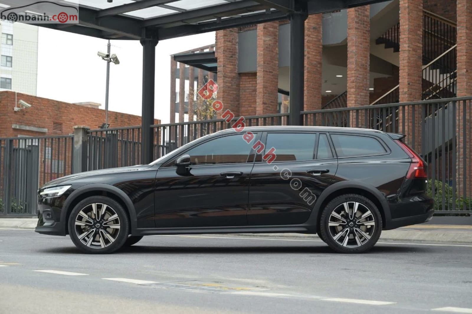 2022 Volvo V60 Cross Country B5 AWD - ảnh nhỏ 3