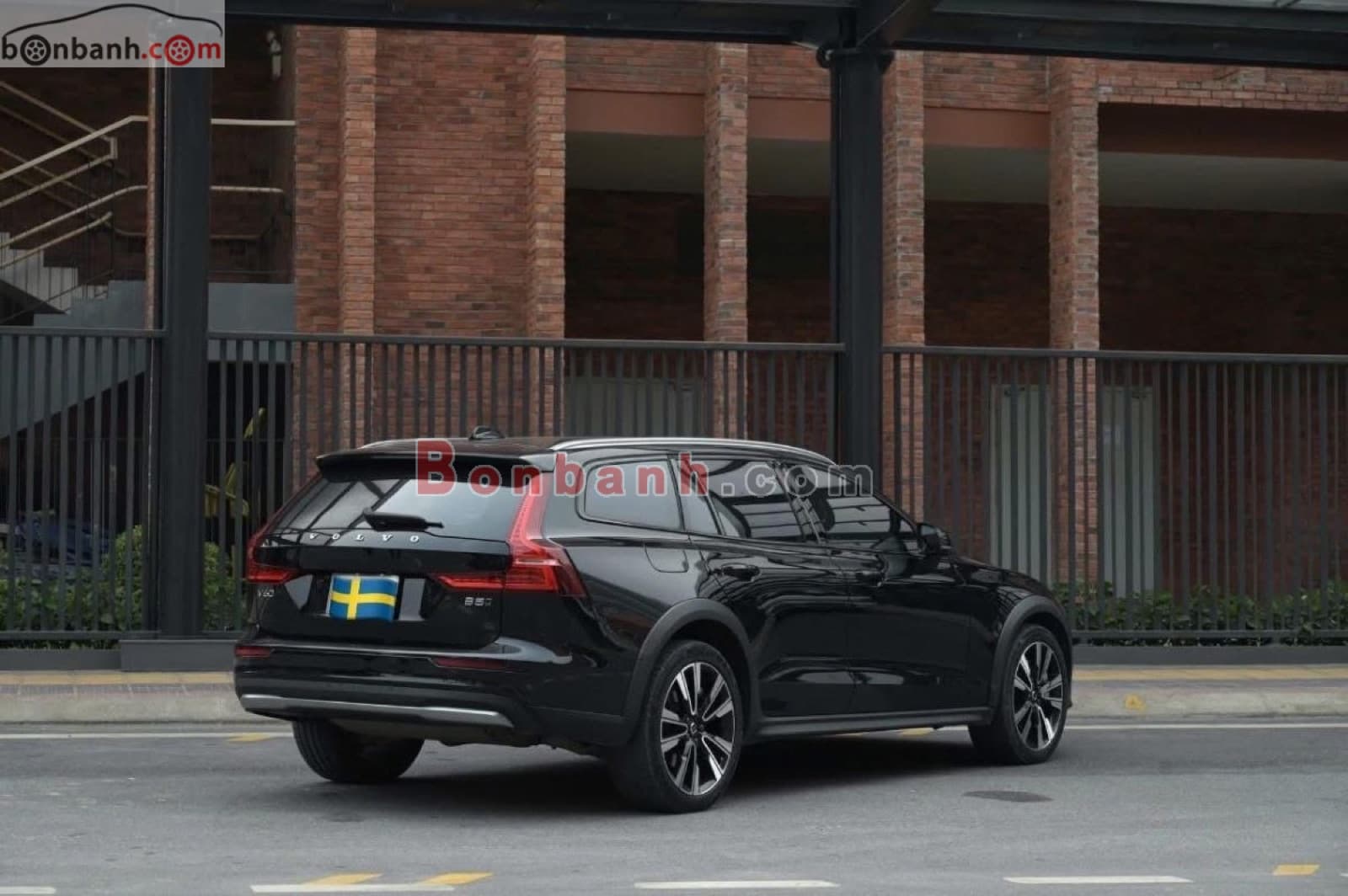 2022 Volvo V60 Cross Country B5 AWD - ảnh nhỏ 4