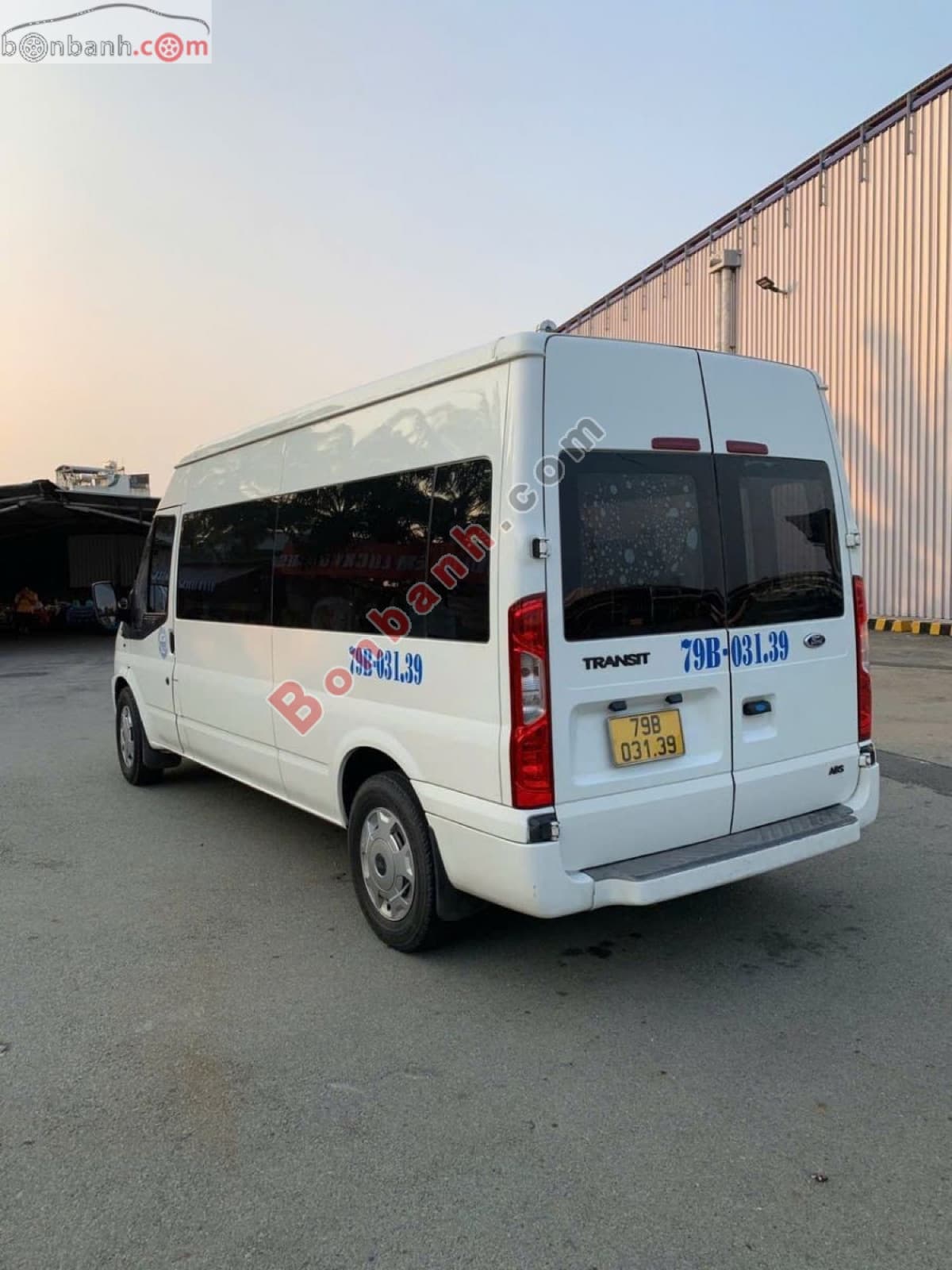 2019 Ford Transit Luxury - ảnh nhỏ 5