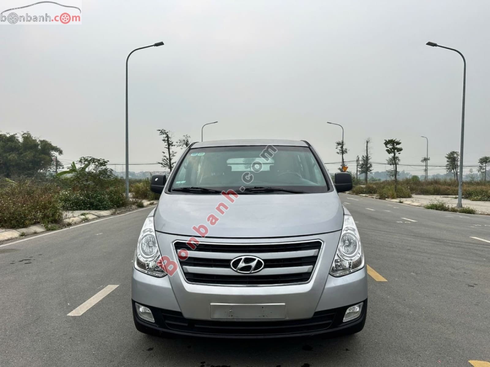 2016 Hyundai Grand Starex Van 2.5 MT