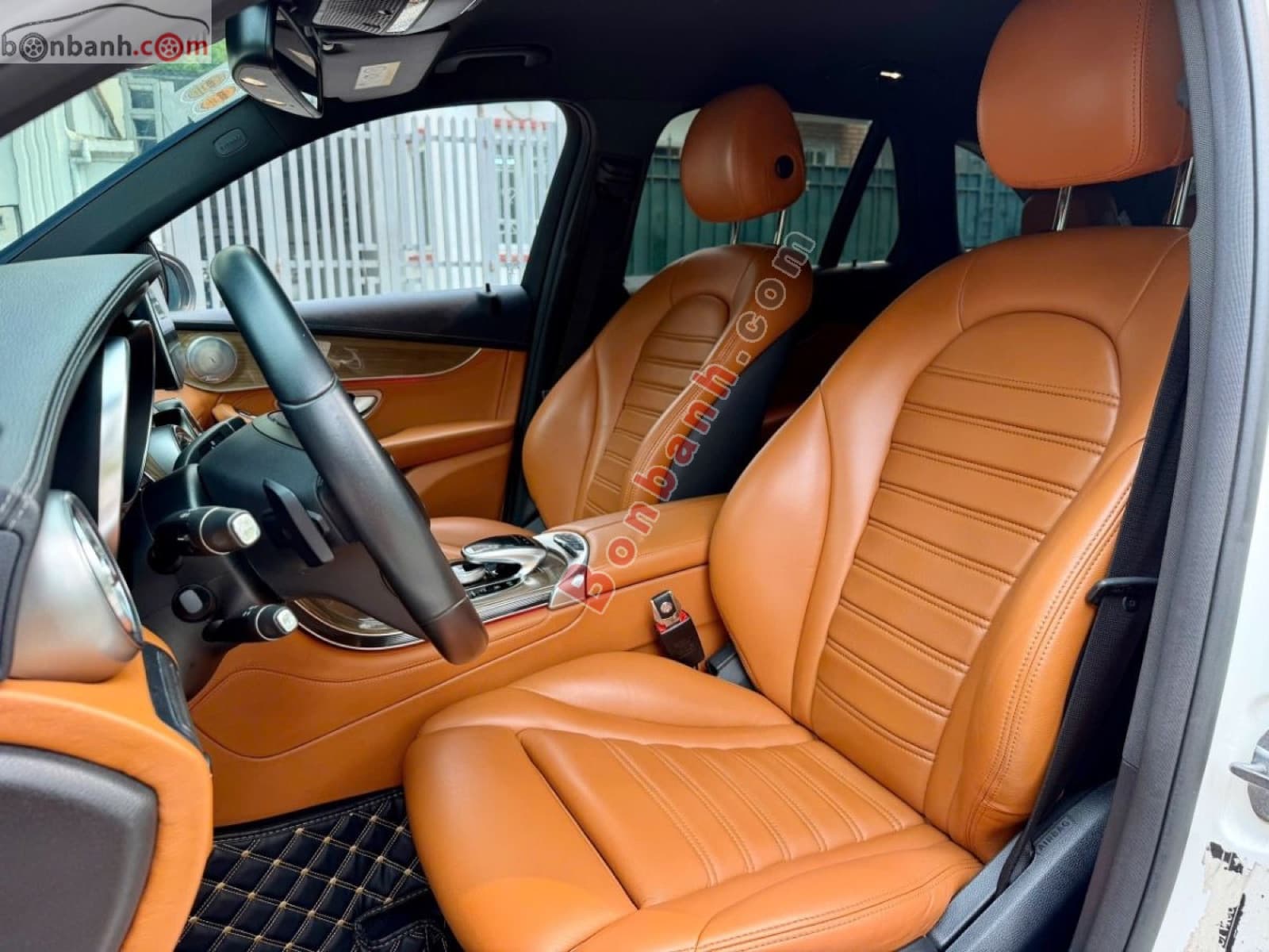 2016 Mercedes-Benz GLC 250 4Matic - ảnh nhỏ 4