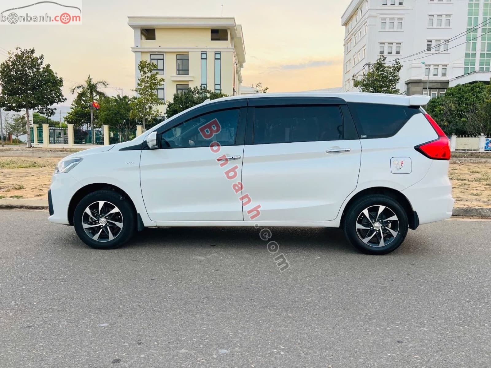 2022 Suzuki Ertiga Hybrid 1.5 AT - ảnh nhỏ 3