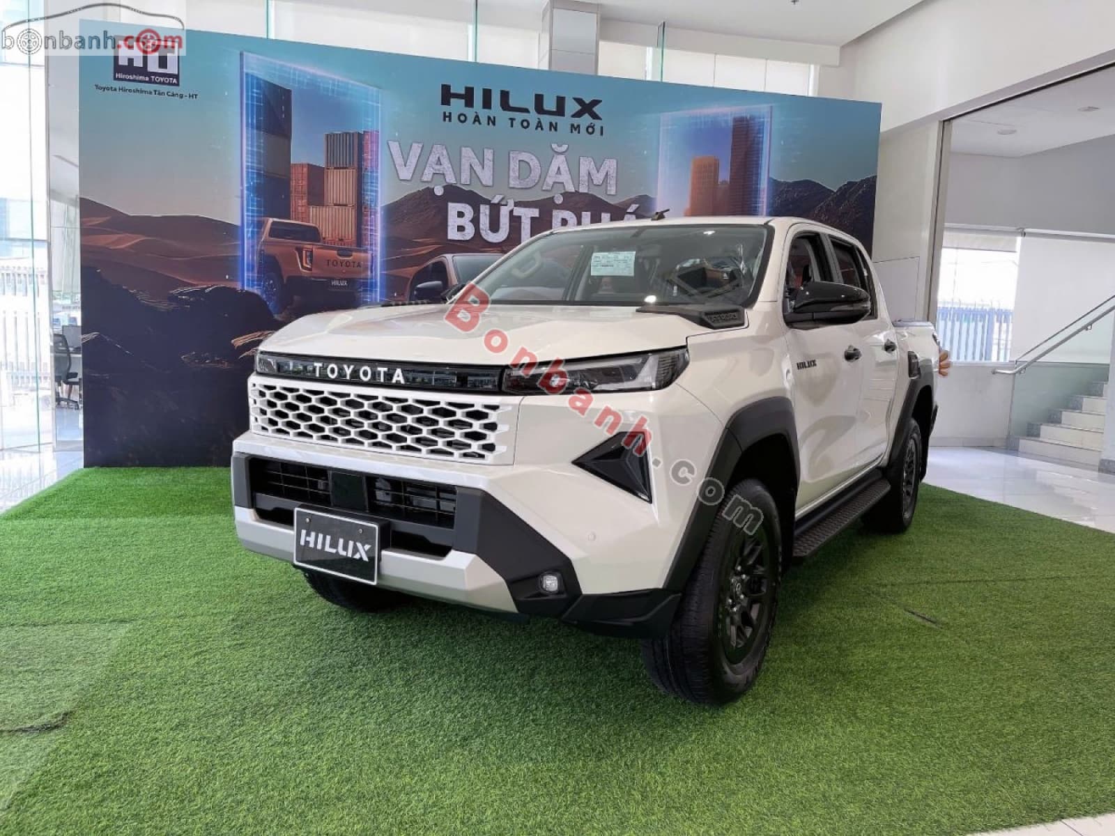 2026 Toyota Hilux Pro 2.8L 4x2 AT - ảnh nhỏ 3