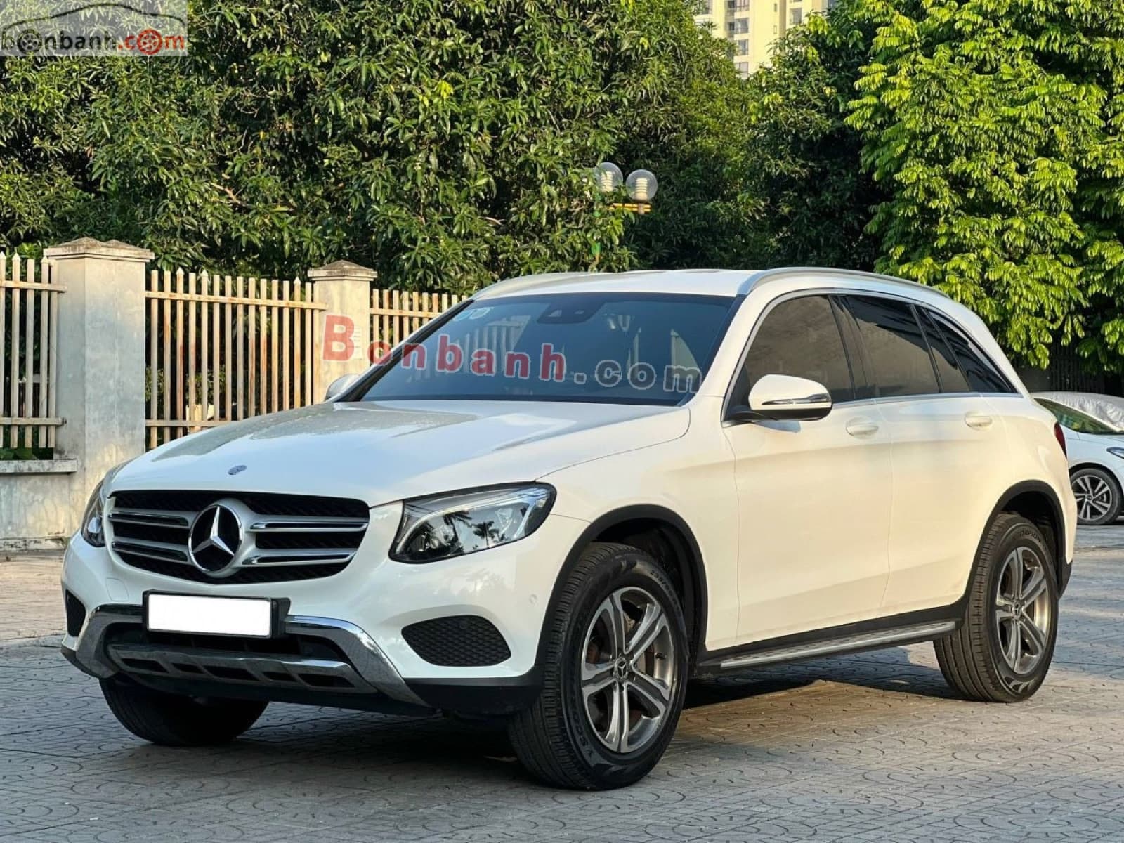 2017 Mercedes-Benz GLC 250 4Matic - ảnh nhỏ 3