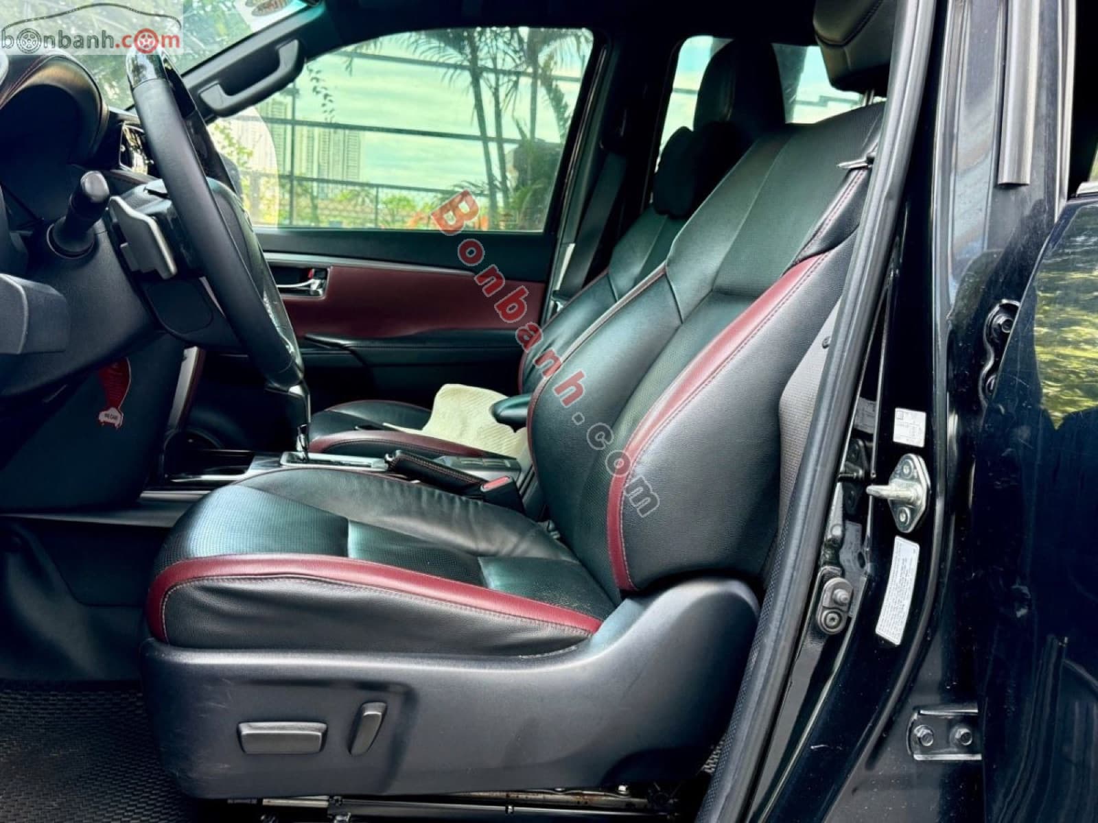 2020 Toyota Fortuner 2.4G 4x2 AT Legender - ảnh nhỏ 10