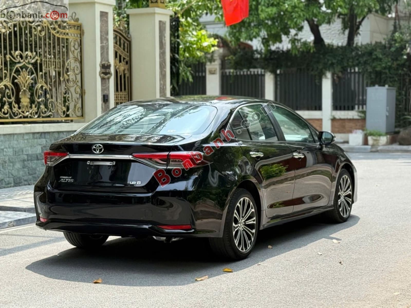 2022 Toyota Corolla altis 1.8V - ảnh nhỏ 4