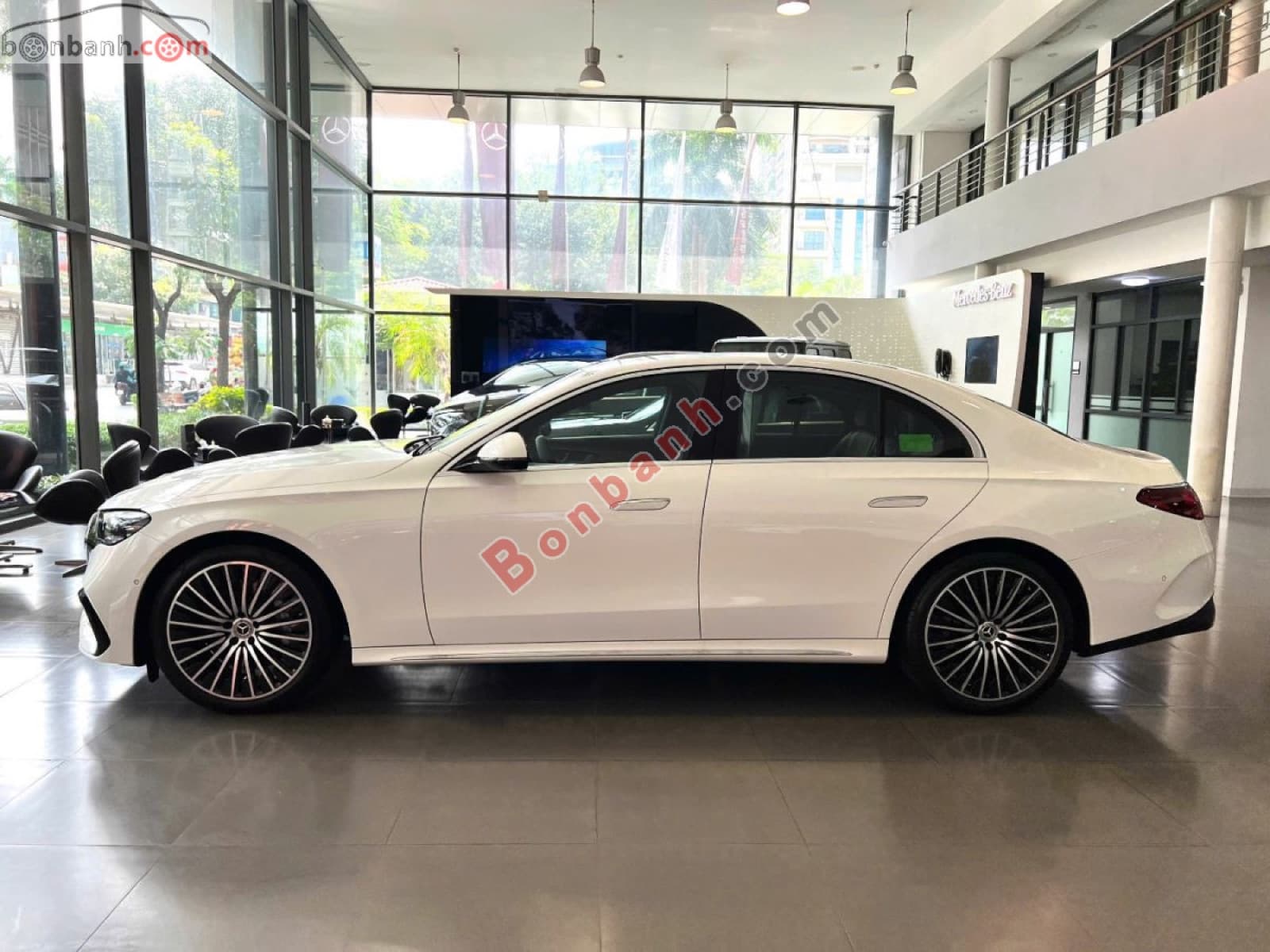 2026 Mercedes-Benz E class E300 AMG - ảnh nhỏ 3