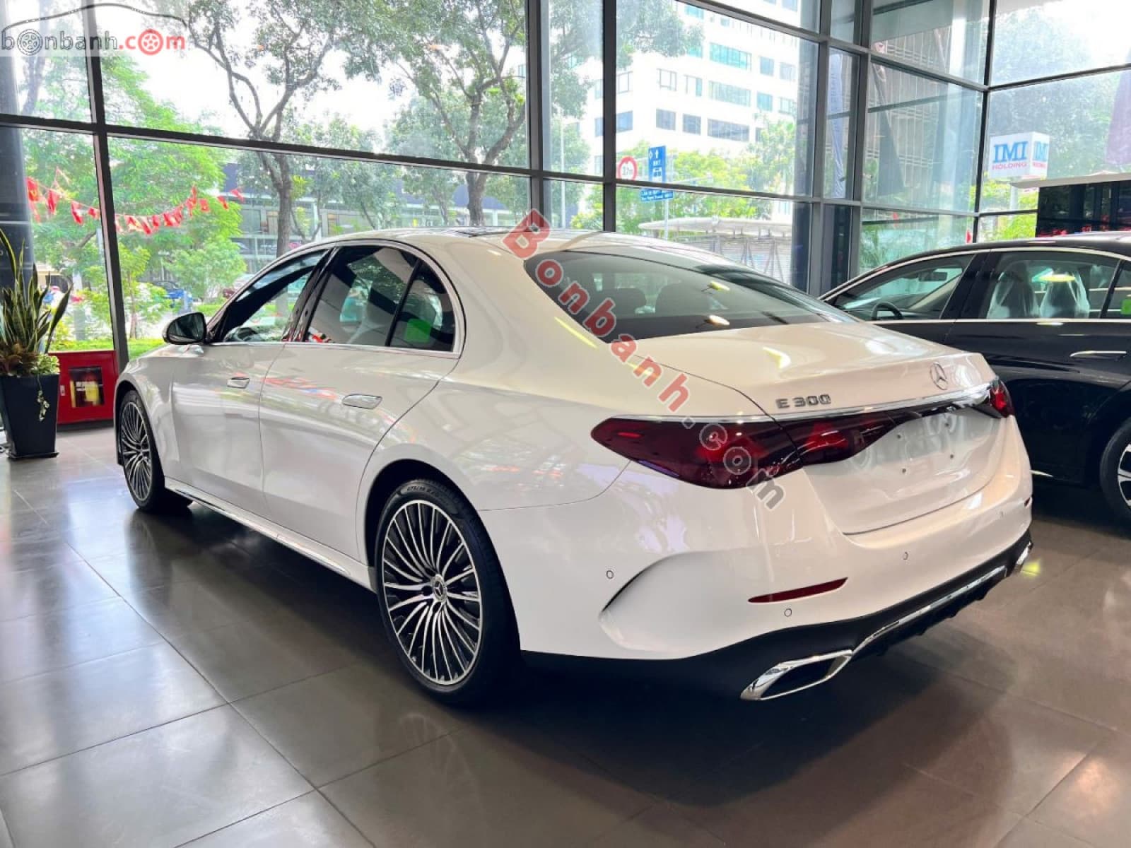 2026 Mercedes-Benz E class E300 AMG - ảnh nhỏ 4