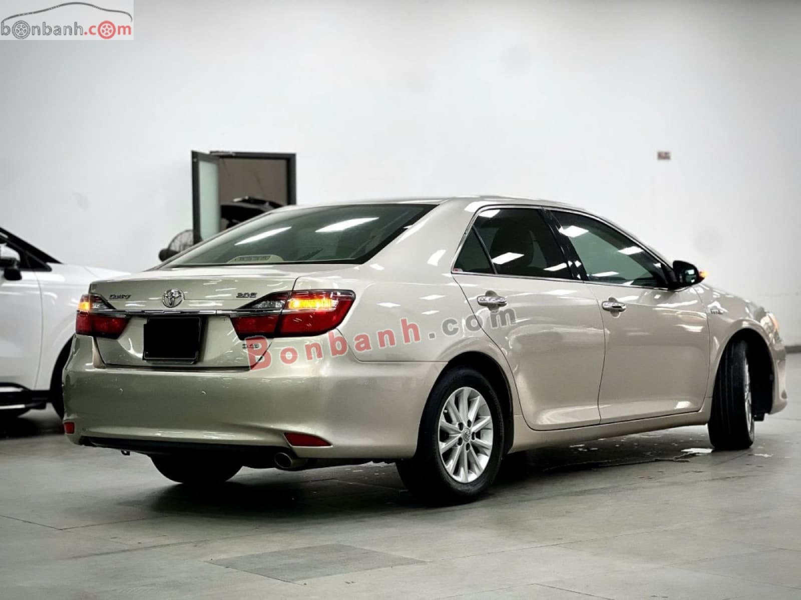 2015 Toyota Camry 2.0E - ảnh nhỏ 4