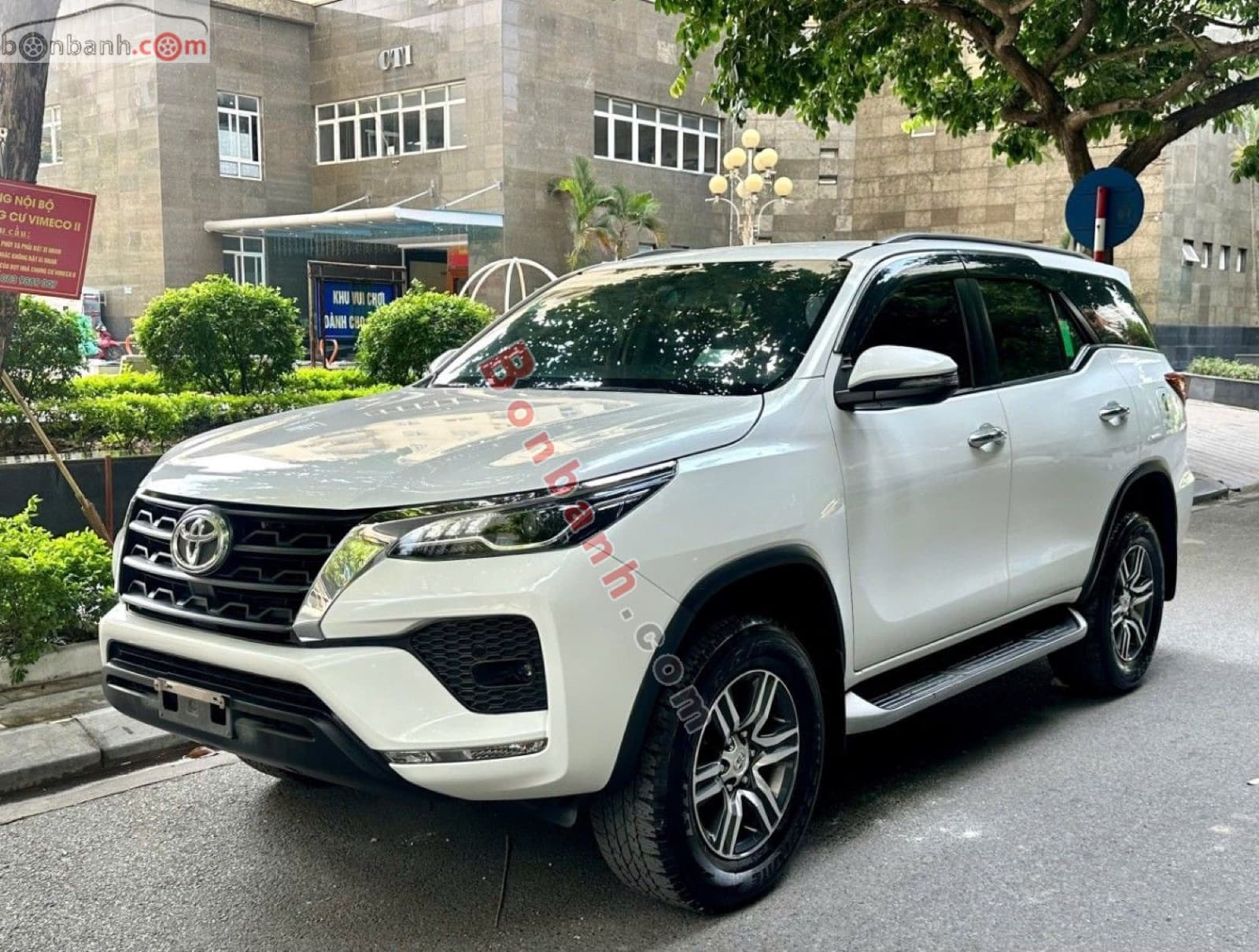 2023 Toyota Fortuner 2.4L 4x2 AT