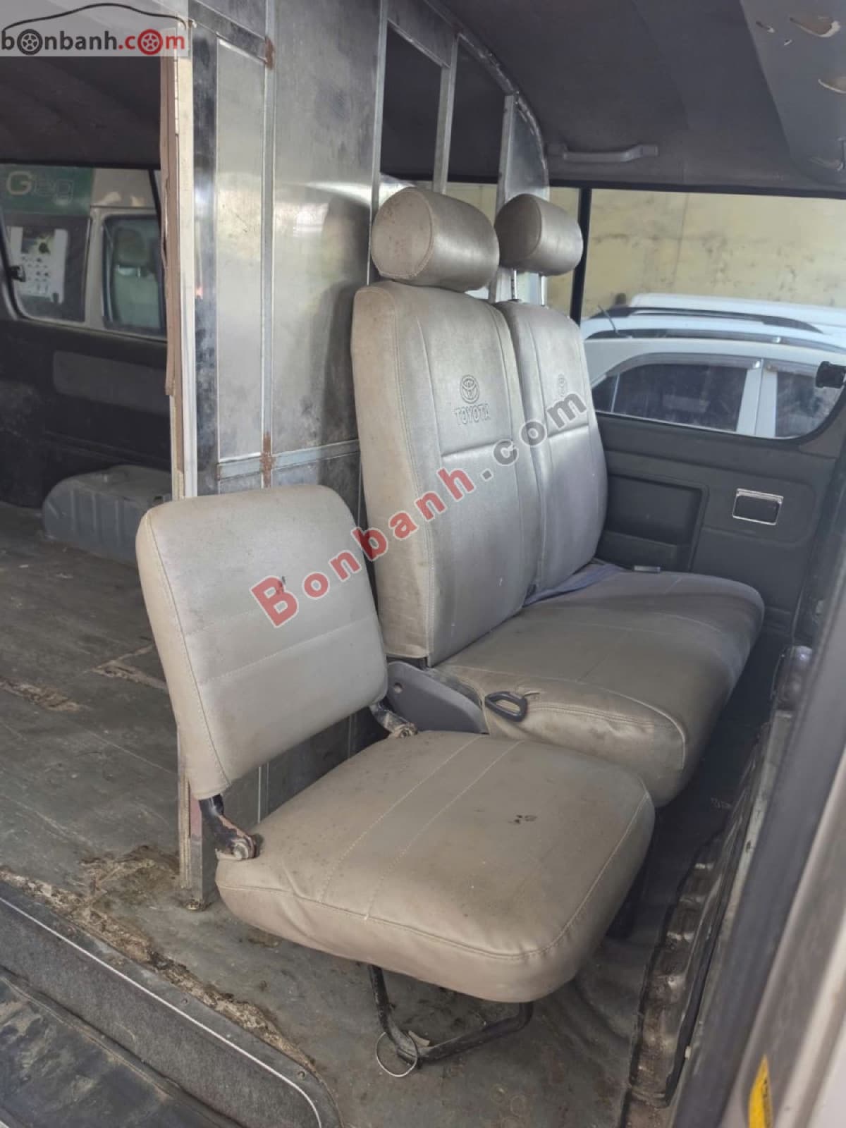 2004 Toyota Hiace Van 2.4 - ảnh nhỏ 4