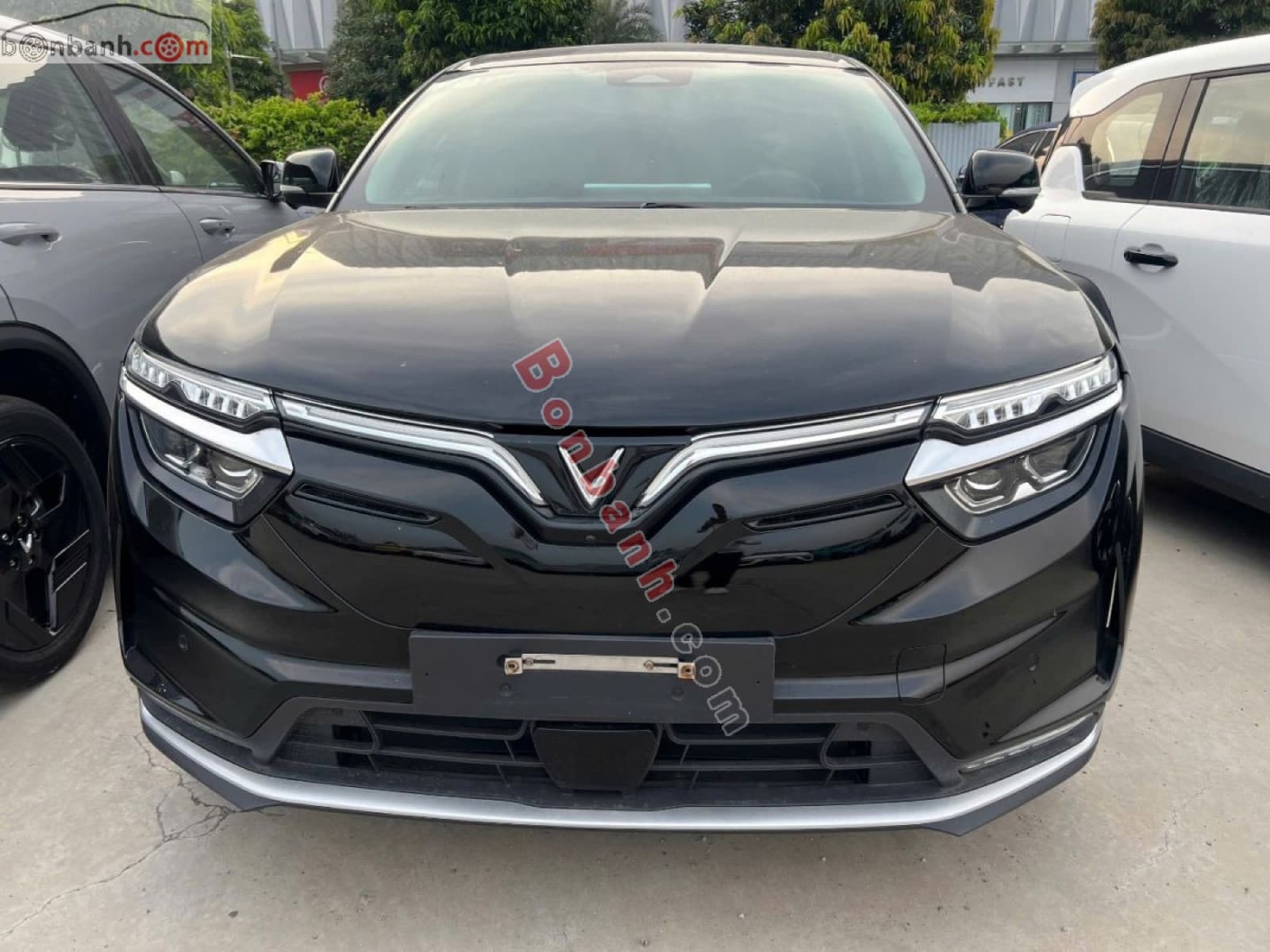 2024 VinFast VF8 Eco AWD