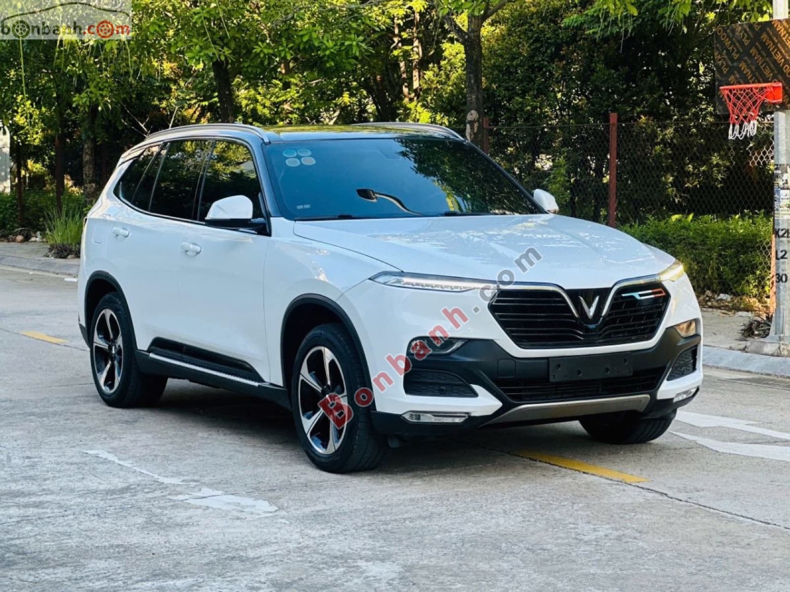 2021 VinFast Lux SA 2.0 Base 2.0 AT
