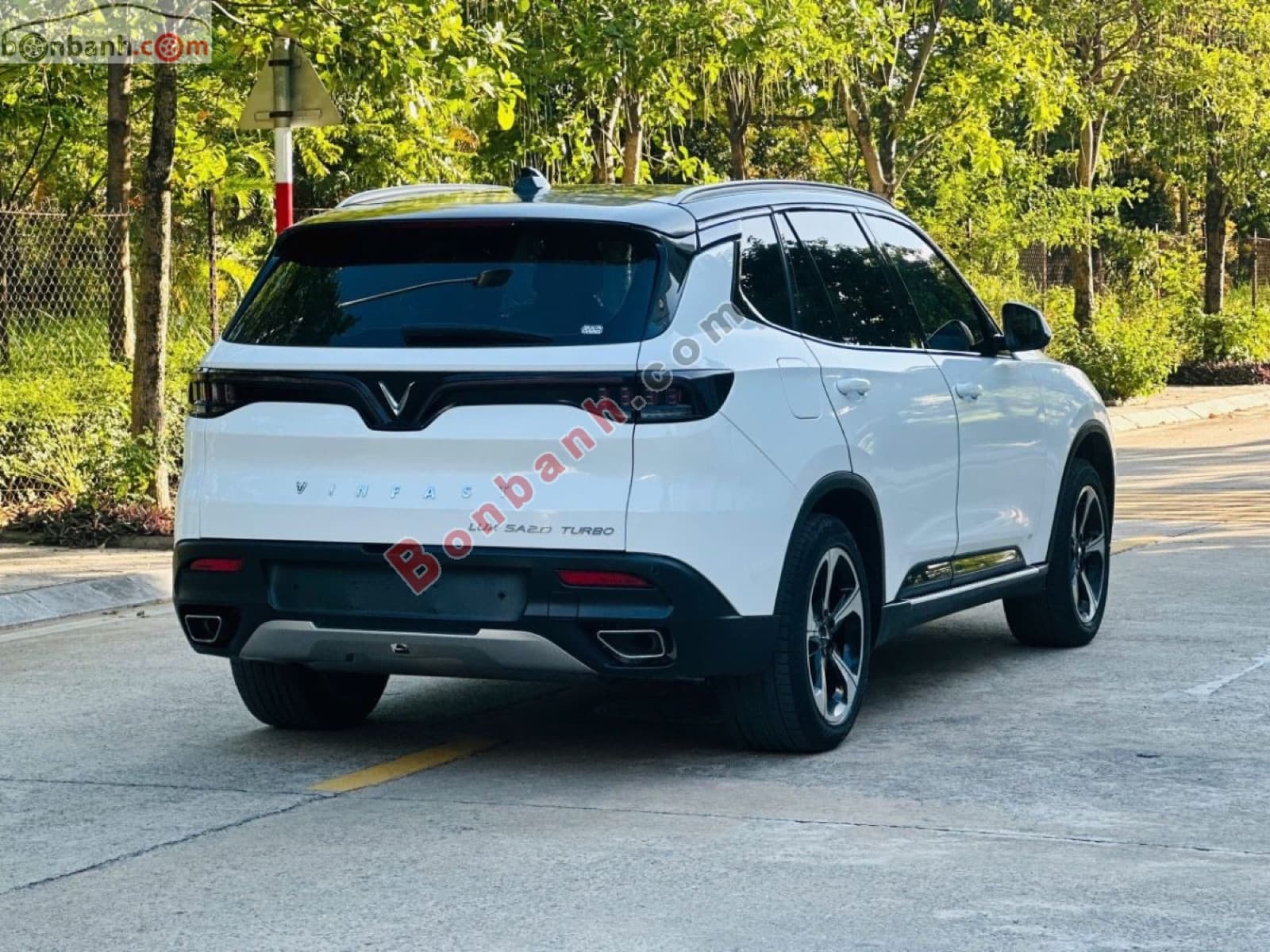 2021 VinFast Lux SA 2.0 Base 2.0 AT - ảnh nhỏ 3