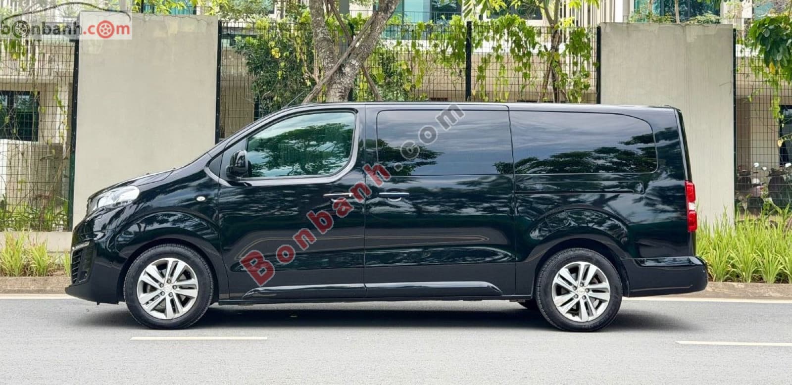 2021 Peugeot Traveller Premium - ảnh nhỏ 2
